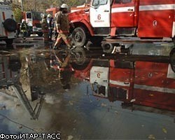На Бадаевских складах в Петербурге тушат пожар повышенной сложности