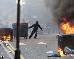 Блогеры: Лондон напоминает поле битвы, полиция оказалась бессильна