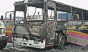 После аварии автобус полностью сгорел