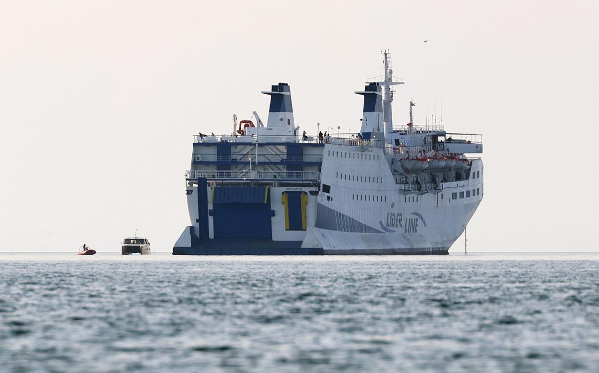 Турецкий паром прошел осмотр в порту Сочи и ждет разрешения ФСБ