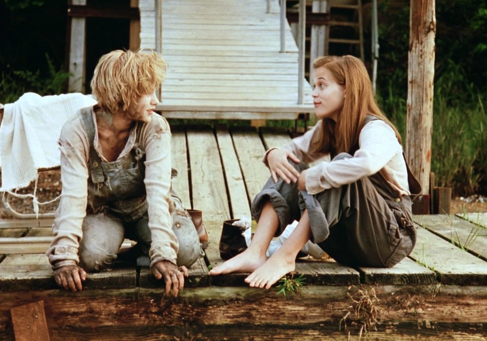 Патриша Аркетт и Риз Уизерспун в фильме «Дикий цветок» (1991)