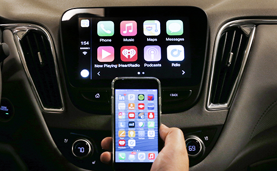 Автомобильная система&nbsp;CarPlay для подключения устройств Apple