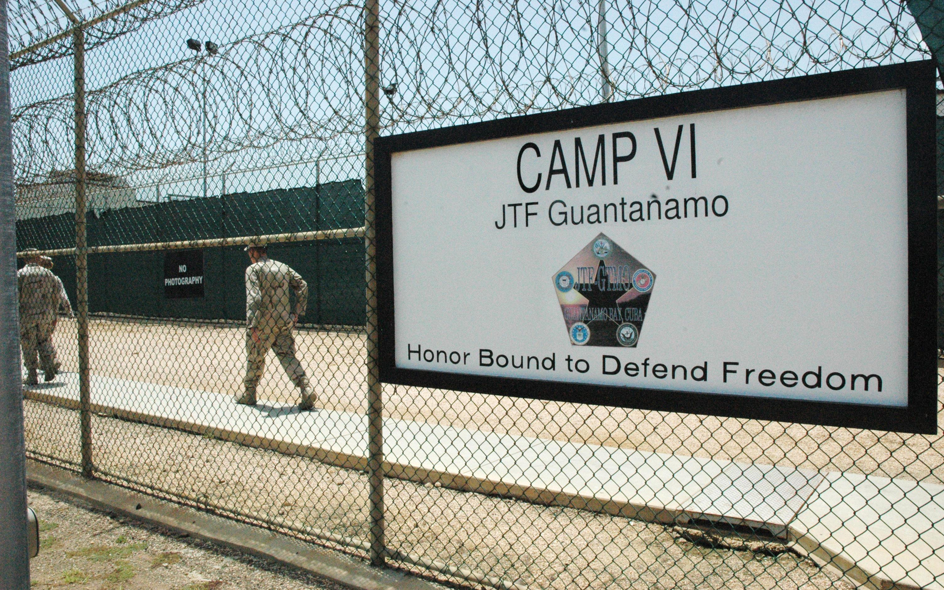 WSJ узнала об активизации США мер по закрытию тюрьмы в Гуантанамо"/>













