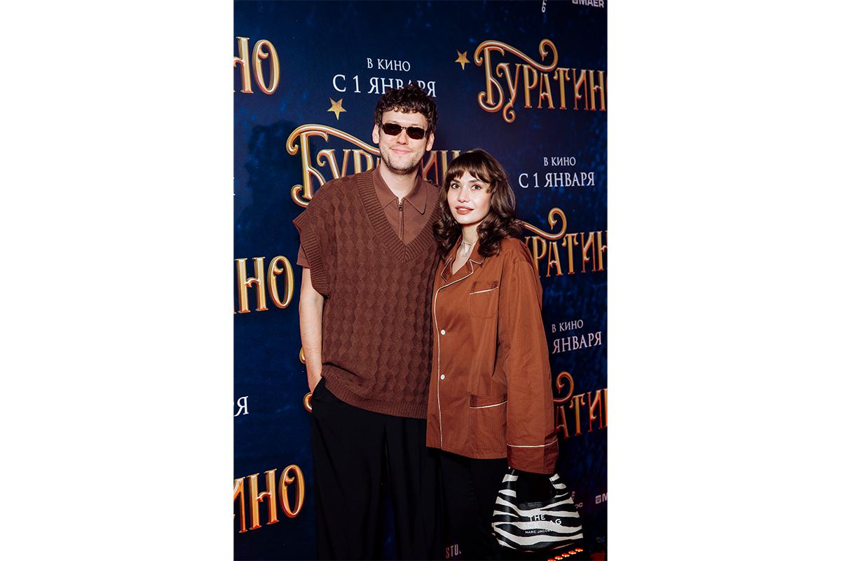 Антон Шастун с супругой