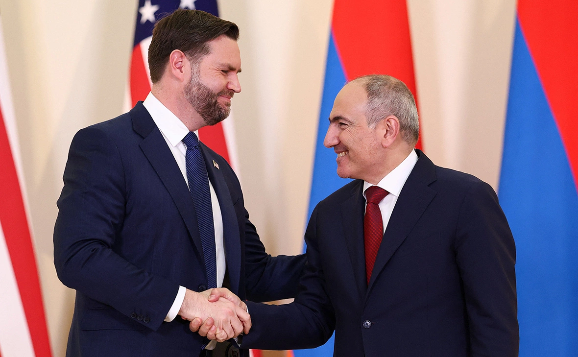 Kevin Lamarque / Reuters