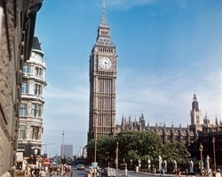 Британские власти переименовали лондонский Биг-Бен