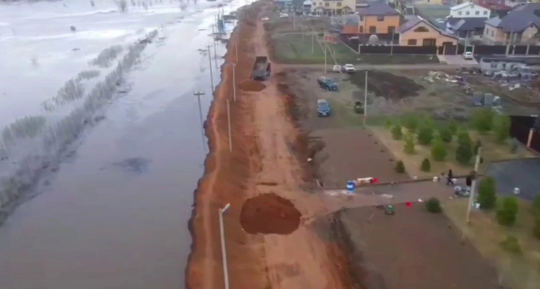 скриншот видео из Telegram-канала «Оренбургский утюг»