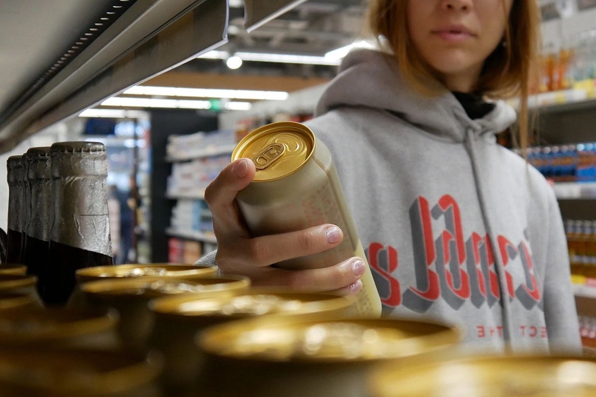 В России нет строгих возрастных ограничений на покупку безалкогольного пива