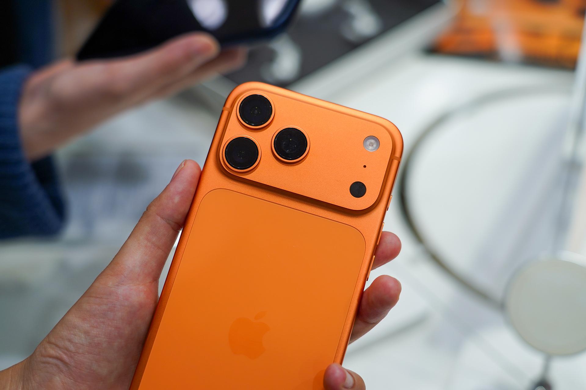 «Мощный инструмент для креаторов»: так ли вам нужен iPhone 17 Pro Max