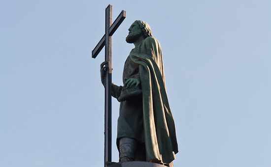 Памятник князю Владимиру в Киеве. Владимирская горка