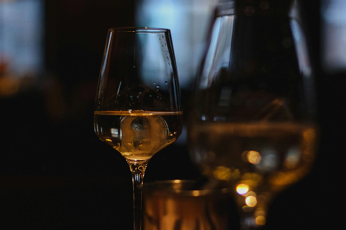 По закону в России вином можно называть только напиток, изготовленный из виноградного сока