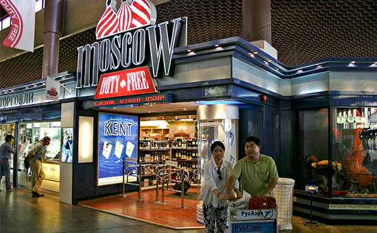 Магазин Duty Free в аэропорту Шереметьево. 2007 год