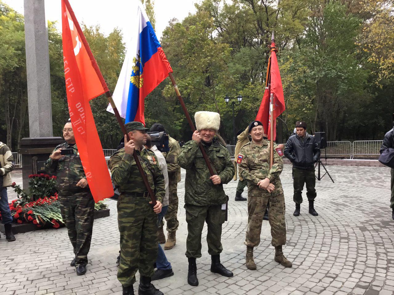 Открытие памятника «Героям Донбасса» в Ростове