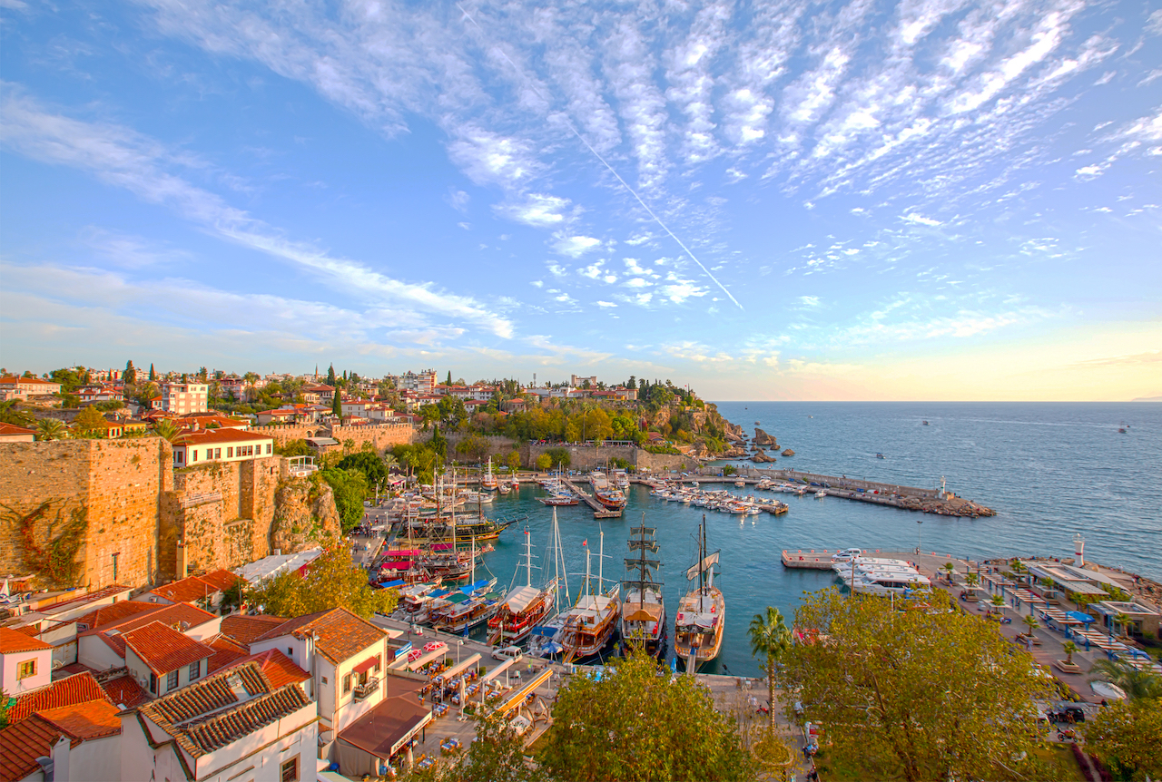 Вид на Анталью &mdash; одну из самых востребованных локаций у россиян для покупки жилья наравне со Стамбулом и Аланьей