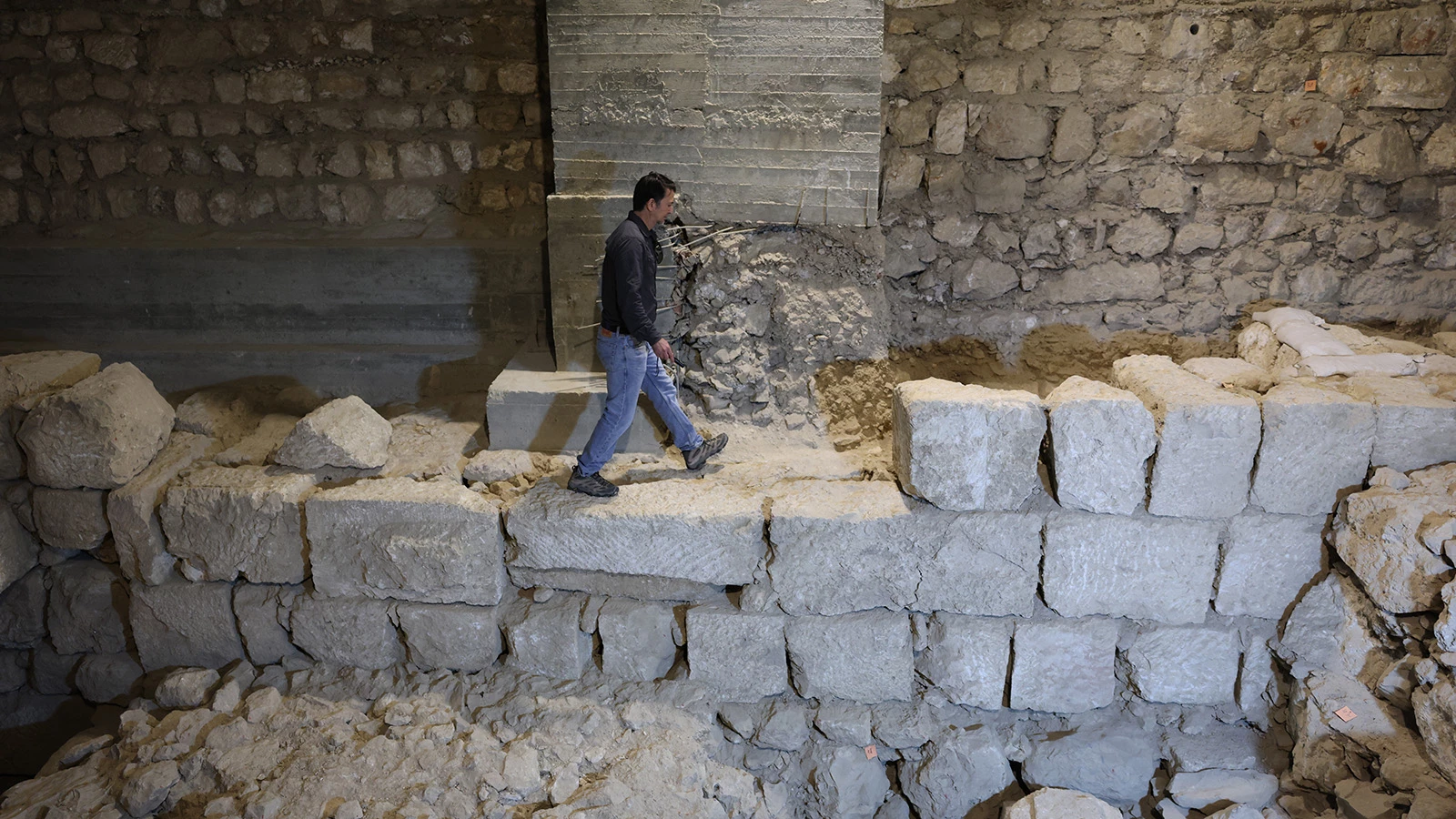 Фрагмент древней стены периода Хасмонеев обнаружили при раскопках в Старом городе Иерусалима