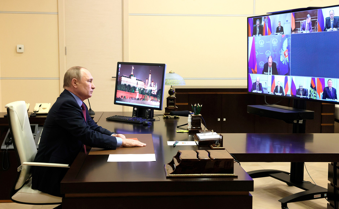 Владимир Путин на совещании с постоянными членами Совета Безопасности