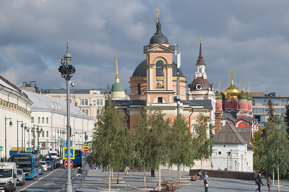 Экскурсовод в Москве: как устроена профессия изнутри | РБК Life