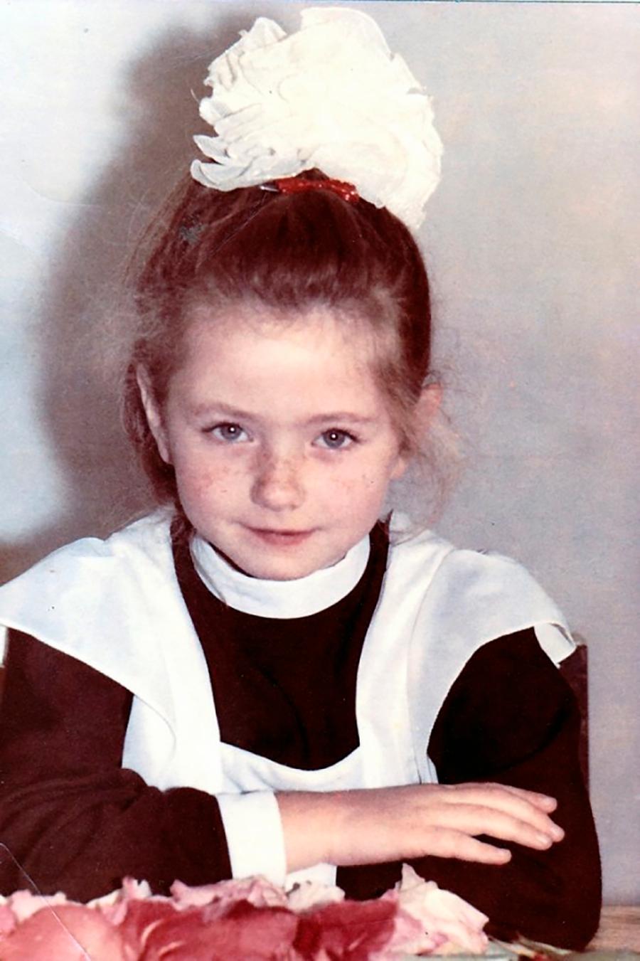 Елена Катина в детстве