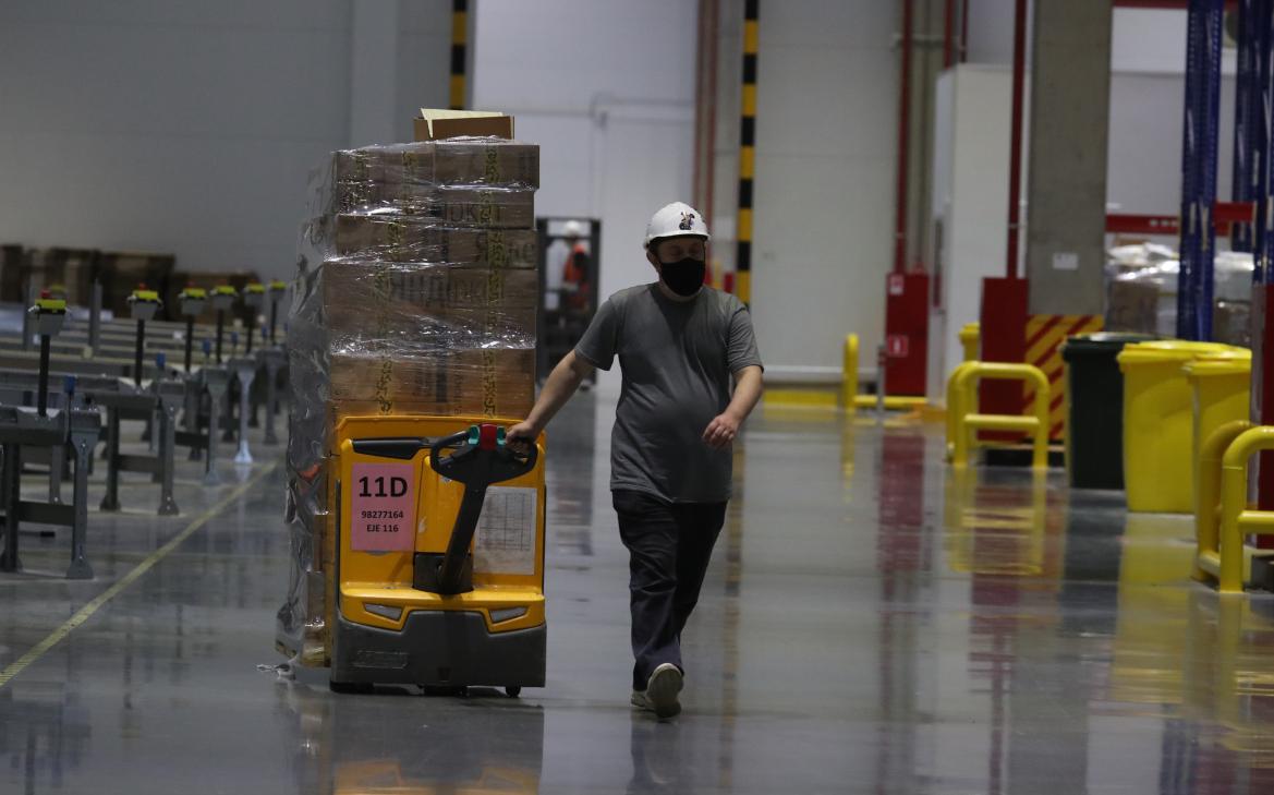 «Бизнес перенесет расходы в цены»: что рост НДС значит для ставки и рынка