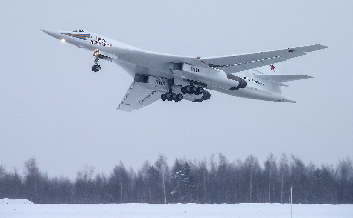 Фото: Модернизированный стратегический ракетоносец Ту-160М (Фото: Марина Лысцева / ТАСС)  