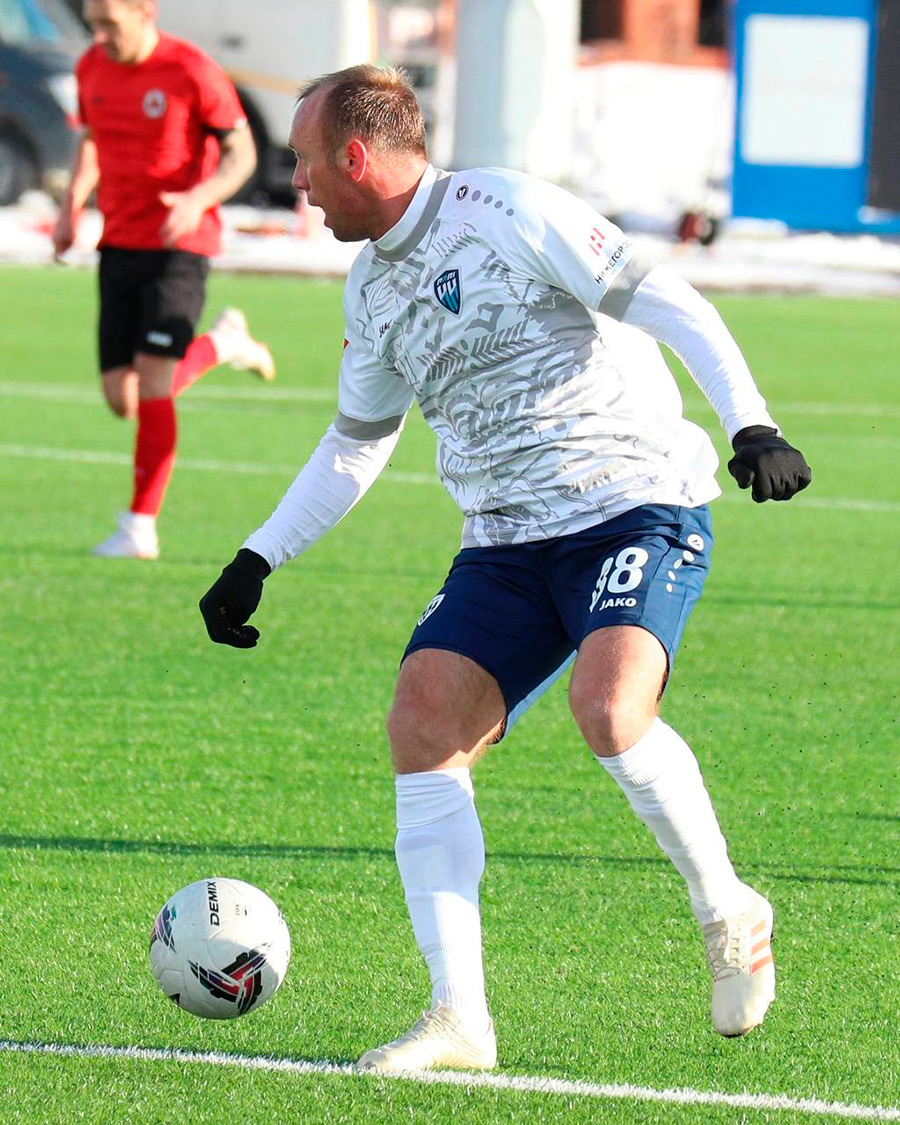 Денис Глушаков в составе команды ФК «Пари НН»