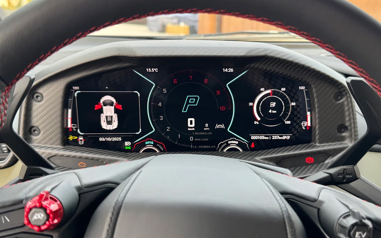 Lamborghini Revuelto