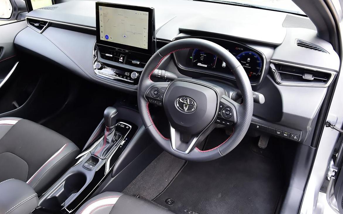 Запретят ли в России праворульные автомобили? В Росстандарте дали ответ