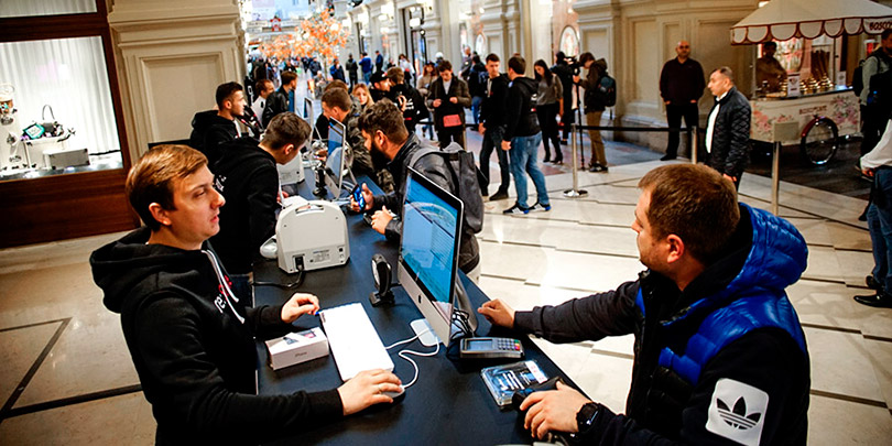 Без паники: как в России стартовали продажи iPhone 8 и iPhone 8 Plus