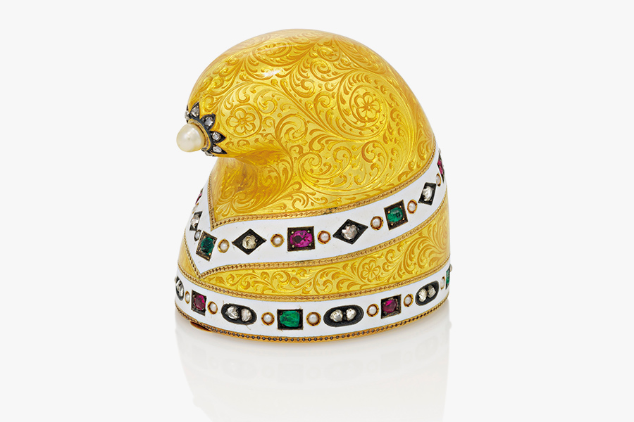 Бонбоньерка в форме шапки дожа из золота, украшенная эмалью гильоше и драгоценными камнями&nbsp;&pound;80 000&ndash;120 000