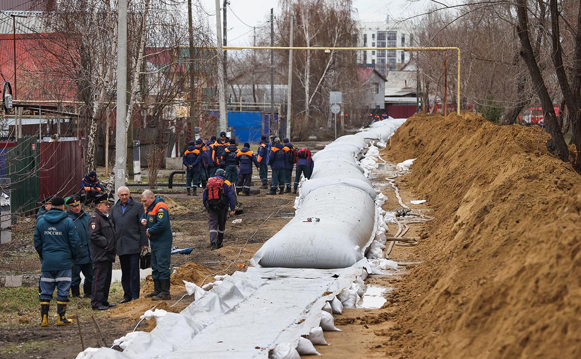 Установка водоналивных дамб в Кургане