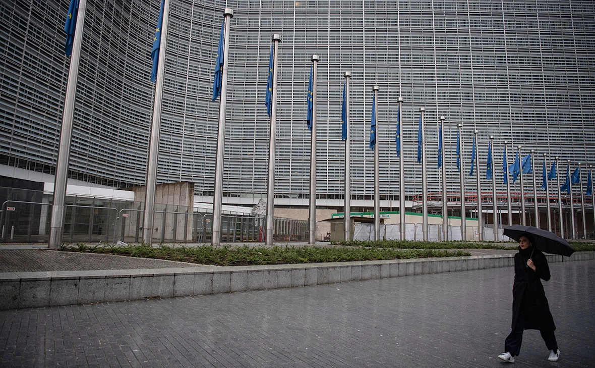 Leon Neal / Getty Images