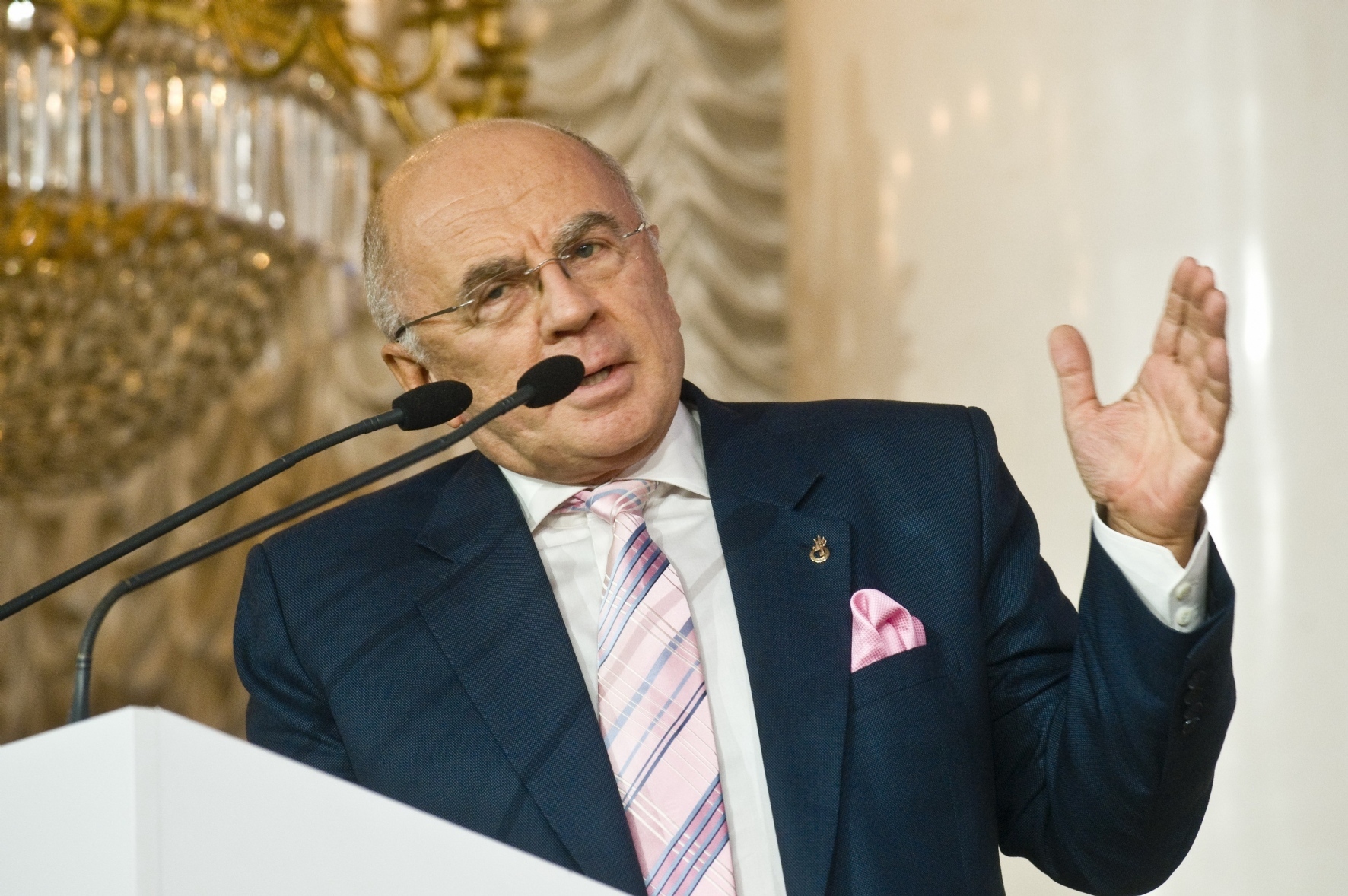 Александр Запесоцкий