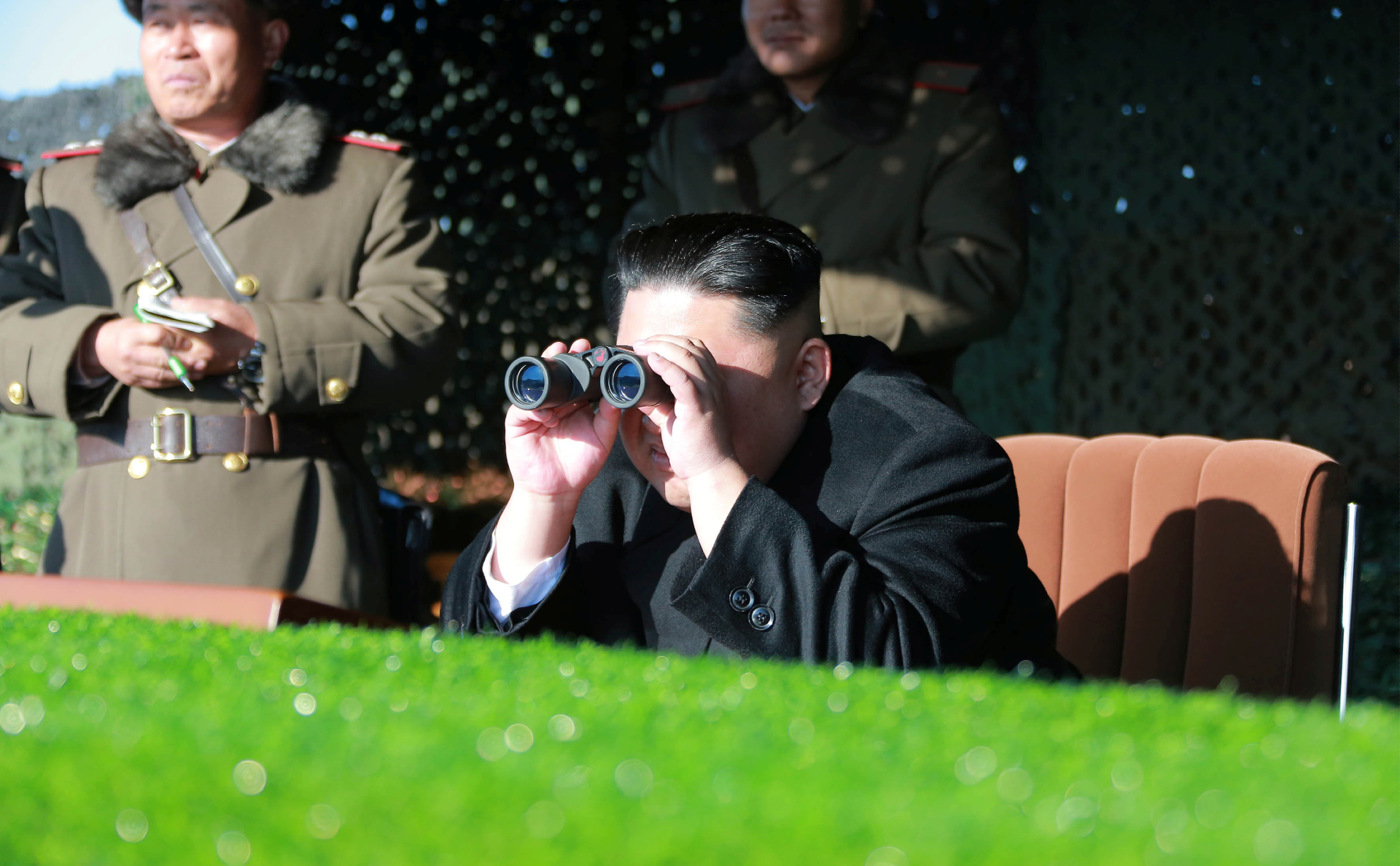 Ким Чен Ын во время учений. Декабрь 2016-го