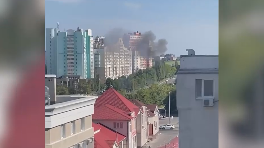 Взрыв в Белгороде при падении беспилотника. Видео"/>













