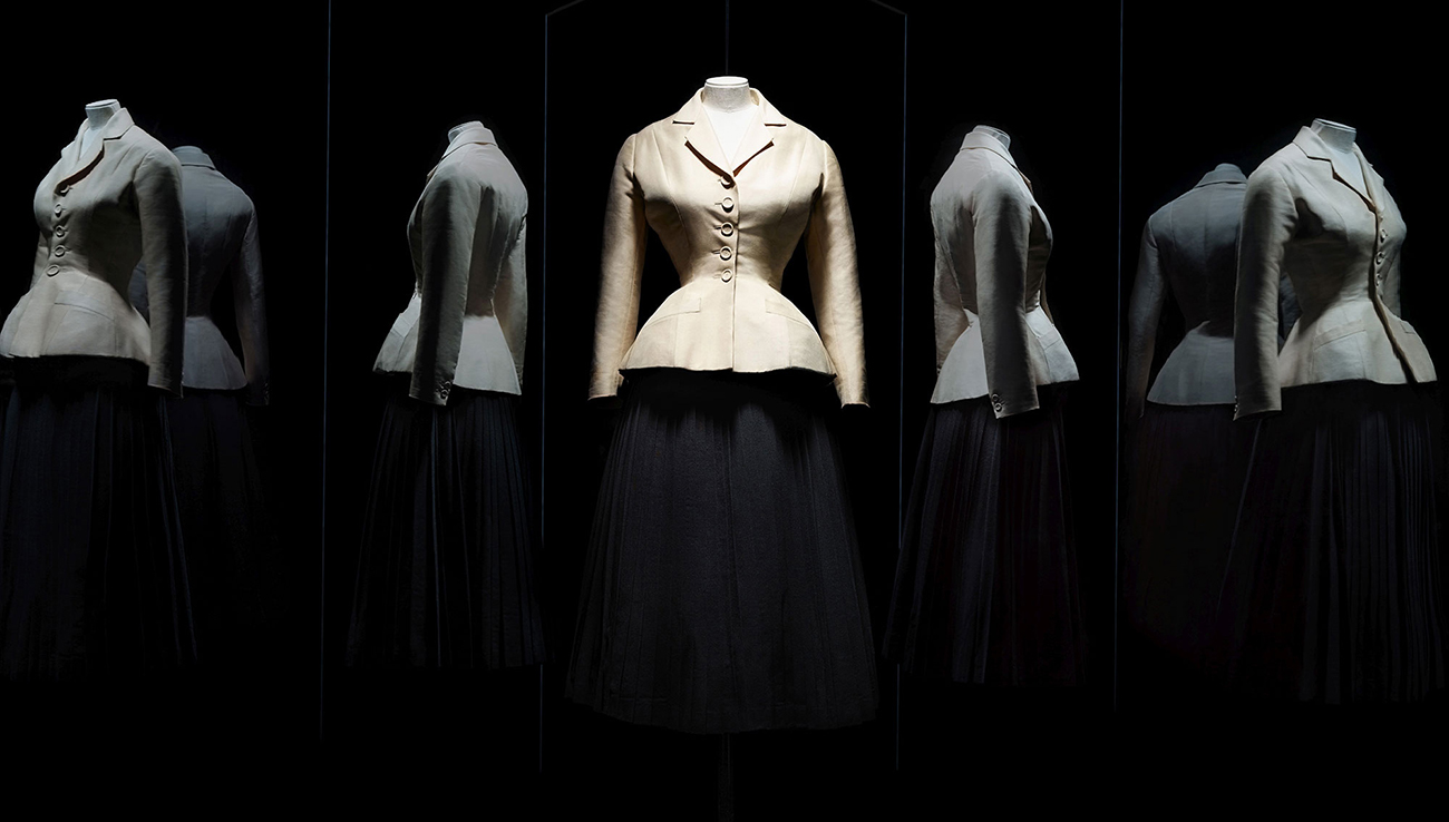 Ансамбль Bar из коллекции&nbsp;Christian Dior Haute Couture, весна-лето 1947

