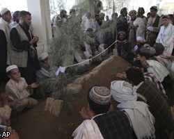Похороны брата президента Афганистана завершились взрывами