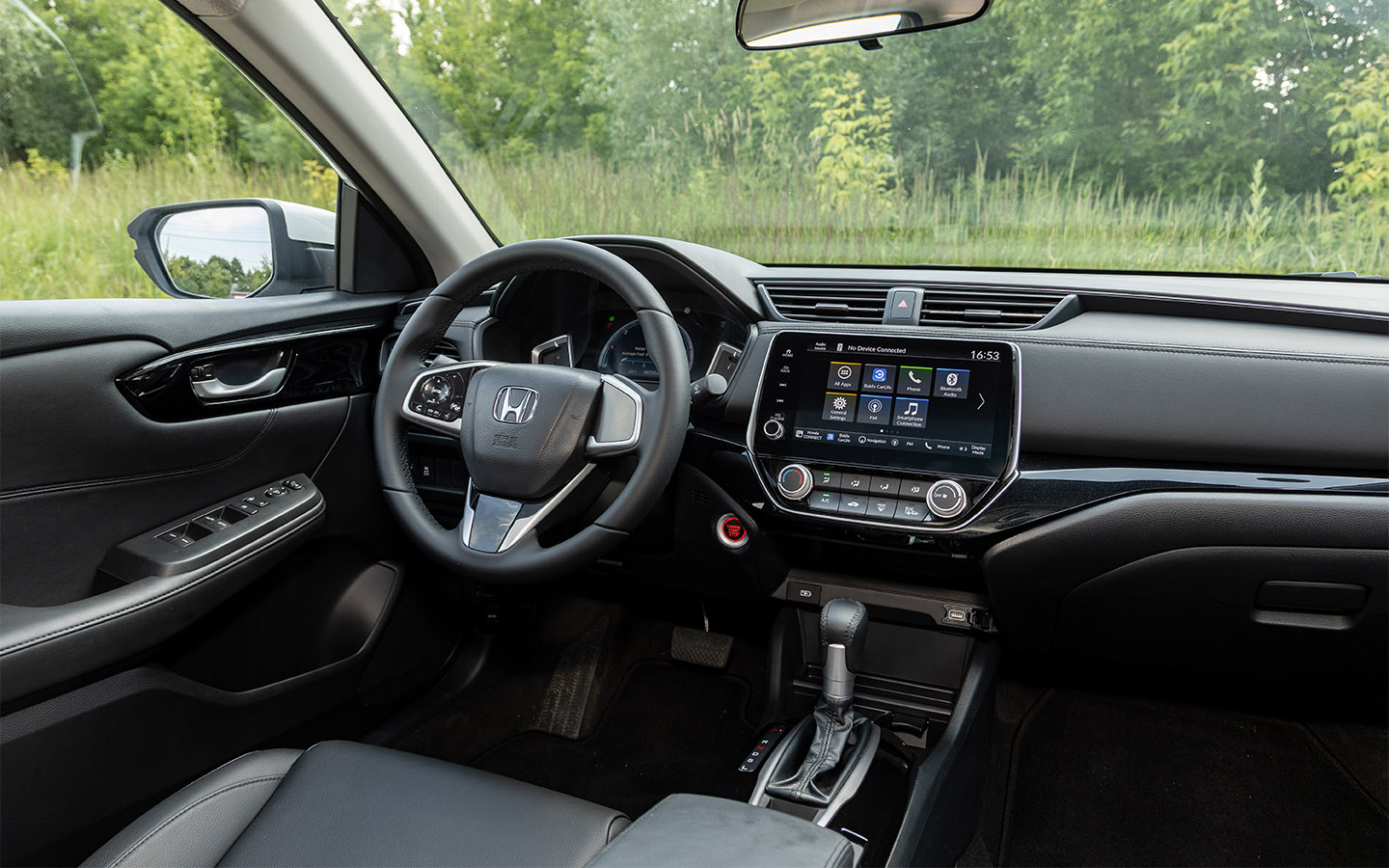 Honda Crider &mdash; машина для адептов классики. Здесь лишь проверенные временем решения и привычные органы управления. Кнопок и крутилок много, все на своих местах