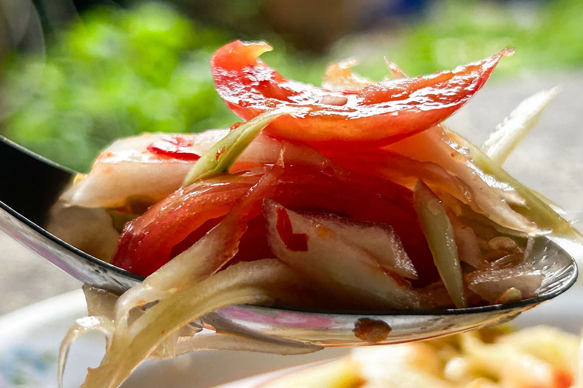 Салат с маринованными овощами