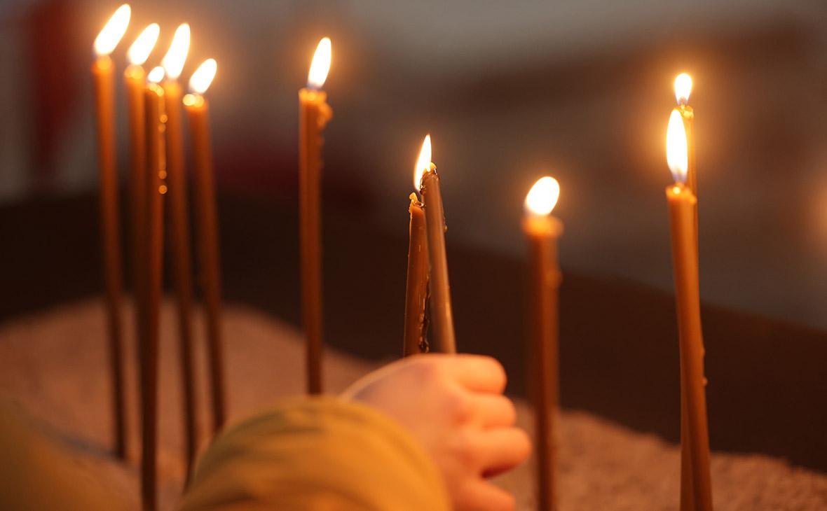 Почему «плачут» и «стреляют» церковные свечи: 7 ответов свечного мастера