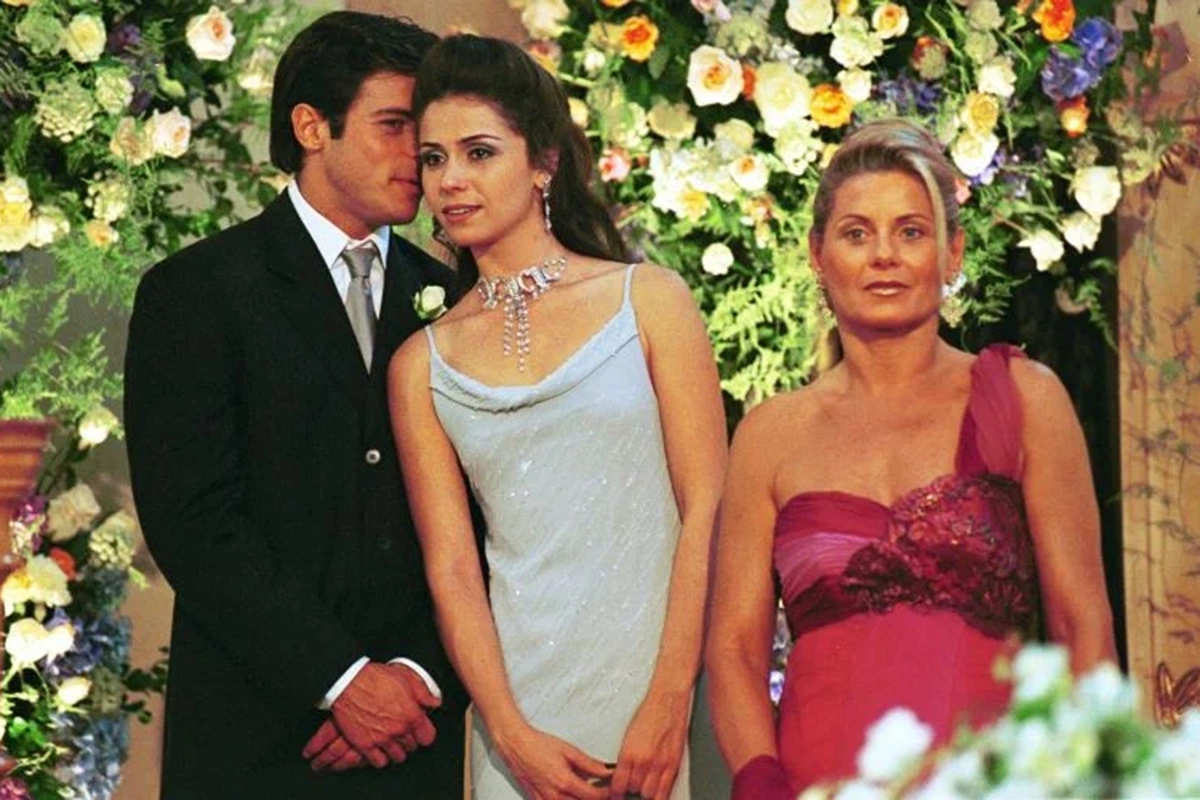 Кадр из сериала «Семейные узы»