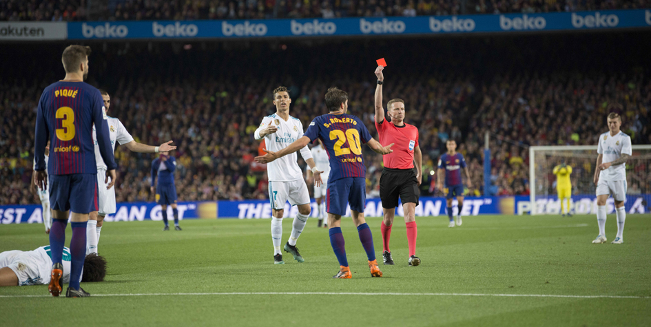 Игрока «Барселоны» дисквалифицировали на 4 матча после встречи с «Реалом»