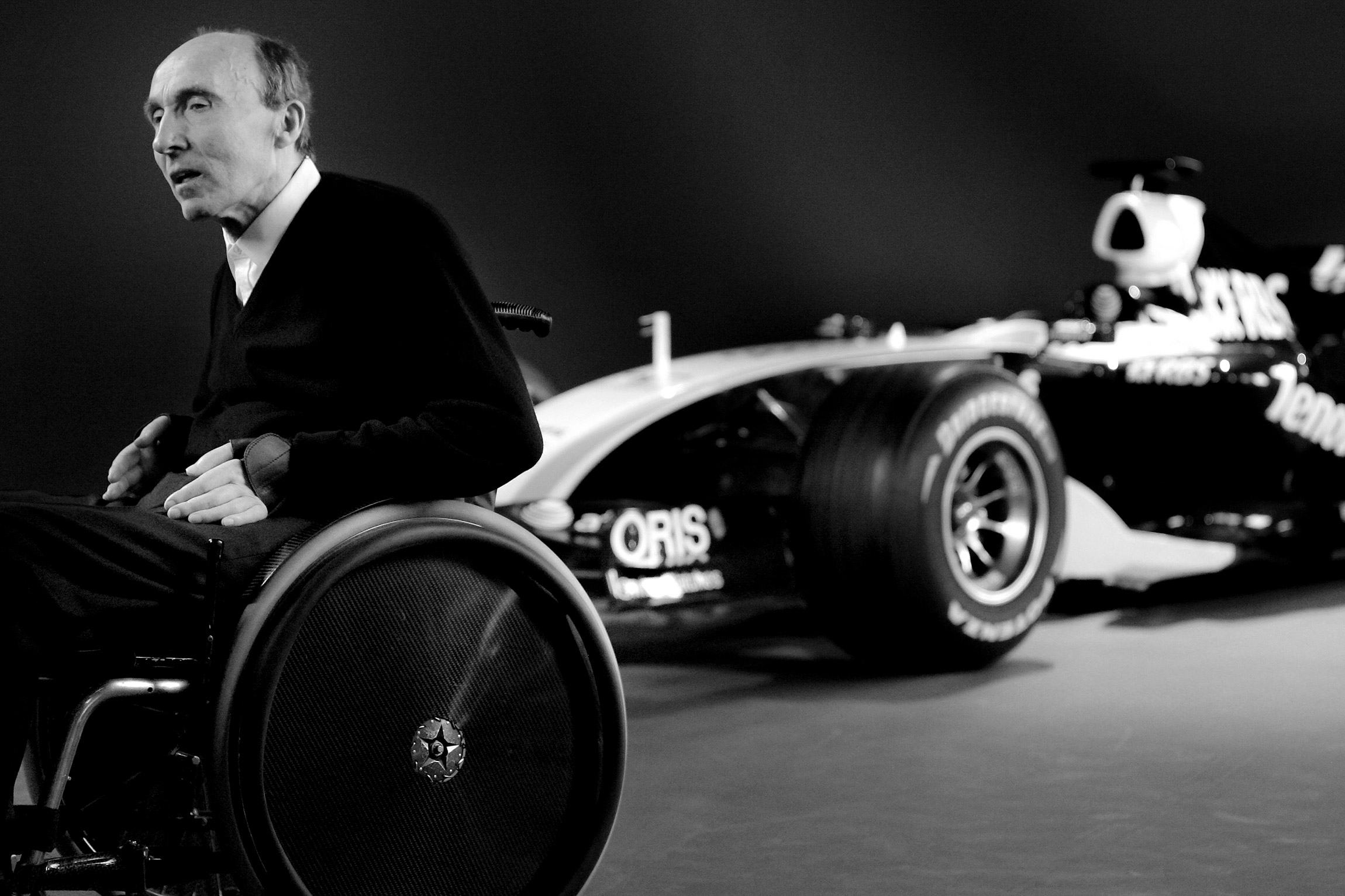 Фрэнк Уильямс известен прежде всего как основатель и бывший глава команды &laquo;Формулы-1&raquo; Williams. Он основал ее в 1966 году. Williams девять раз выигрывала Кубок конструкторов &laquo;Формулы-1&raquo; в период с 1980 по 1997 год, всего на счету команды 114 побед в Гран-при. В 1999 году Уильямс получил титул рыцаря Британской империи.

Фрэнк Уильямс умер 28 ноября в возрасте 79 лет