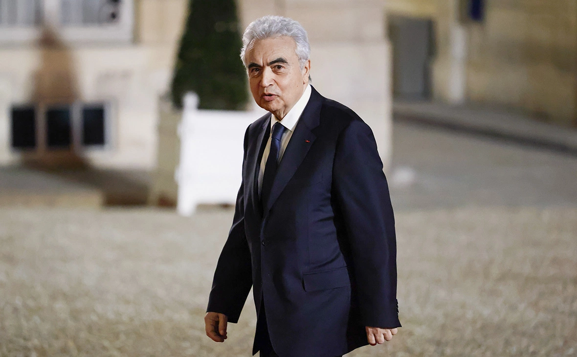 Tom Nicholson / Getty Images