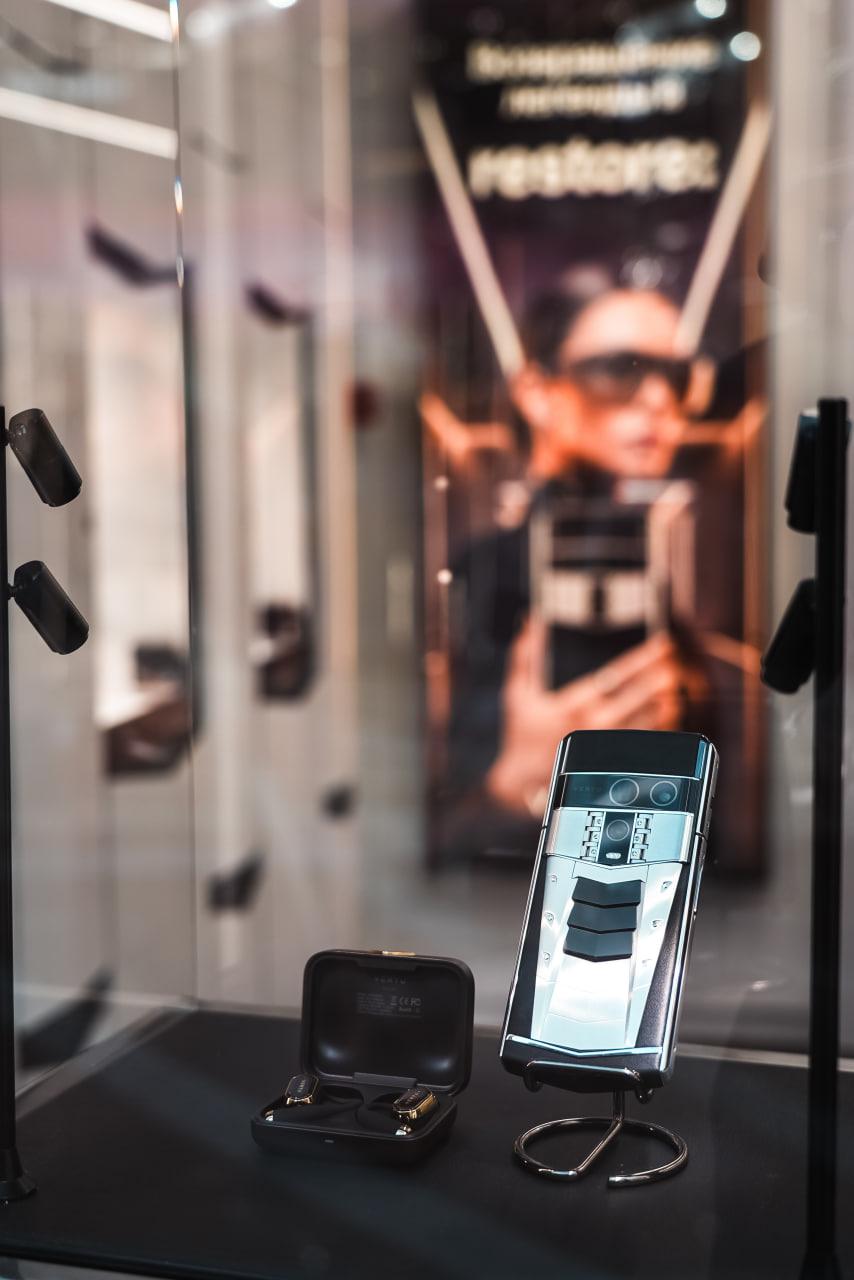 Открытие корнера Vertu в restore: