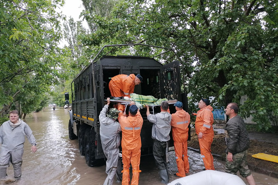 Из-за подтоплений людей в окрестностях Керчи эвакуируют