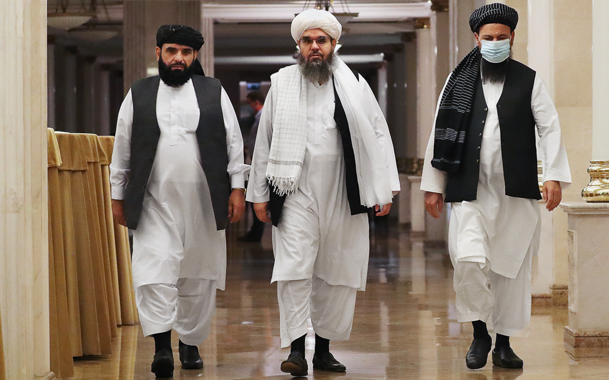 Представители делегации движения &laquo;Талибан&raquo;(запрещено в РФ) Сохайль Шахин, Шахабуддин Делавар и Латиф Мансур