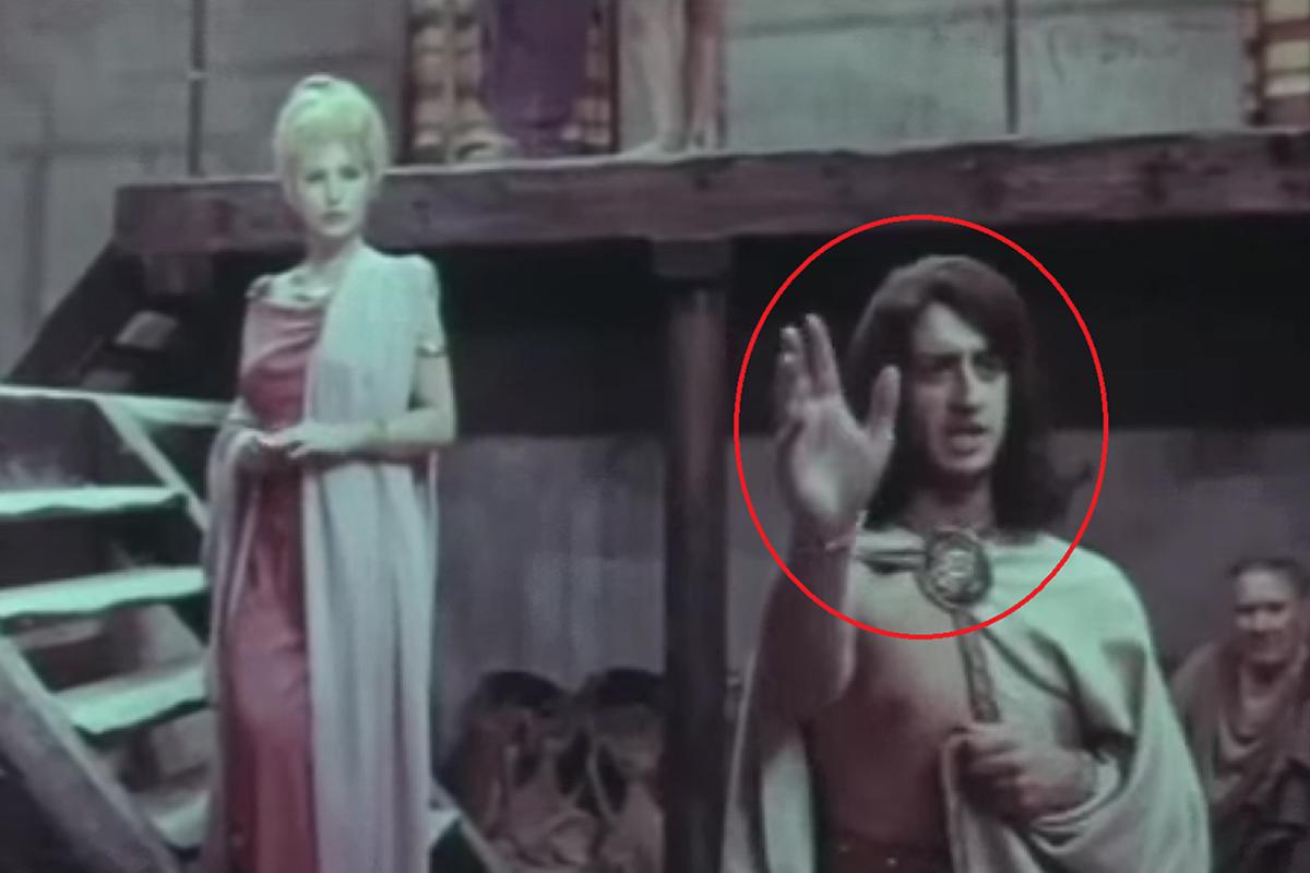 Певец и композитор Александр Градский сыграл в фильме «Визит вежливости», 1972 год