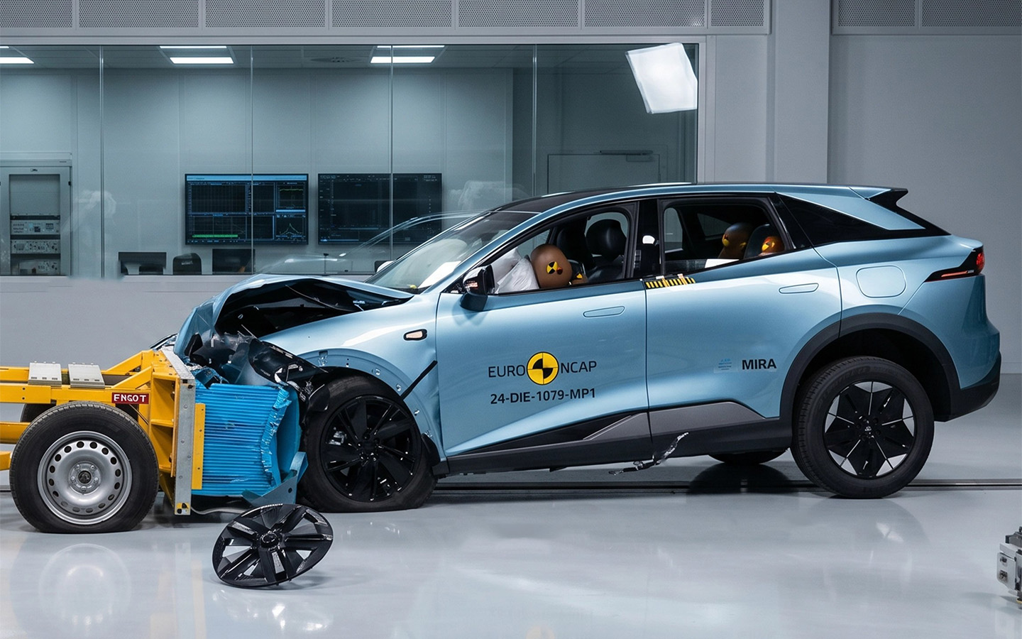 Deepal S07 получил максимальные 5 звезд в рейтинге Euro NCAP. Показатели по категориям более чем достойные: защита взрослых пассажиров &mdash; 95%, защита детей &mdash; 87%, защита пешеходов &mdash; 74%, системы помощи &mdash; 77%