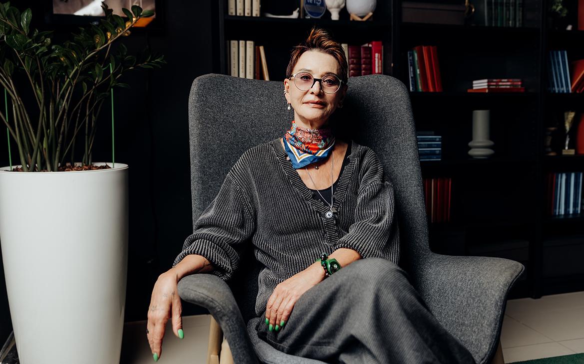 Хаос и актуальность. Ирина Хакамада посоветовала, какие книги прочитать