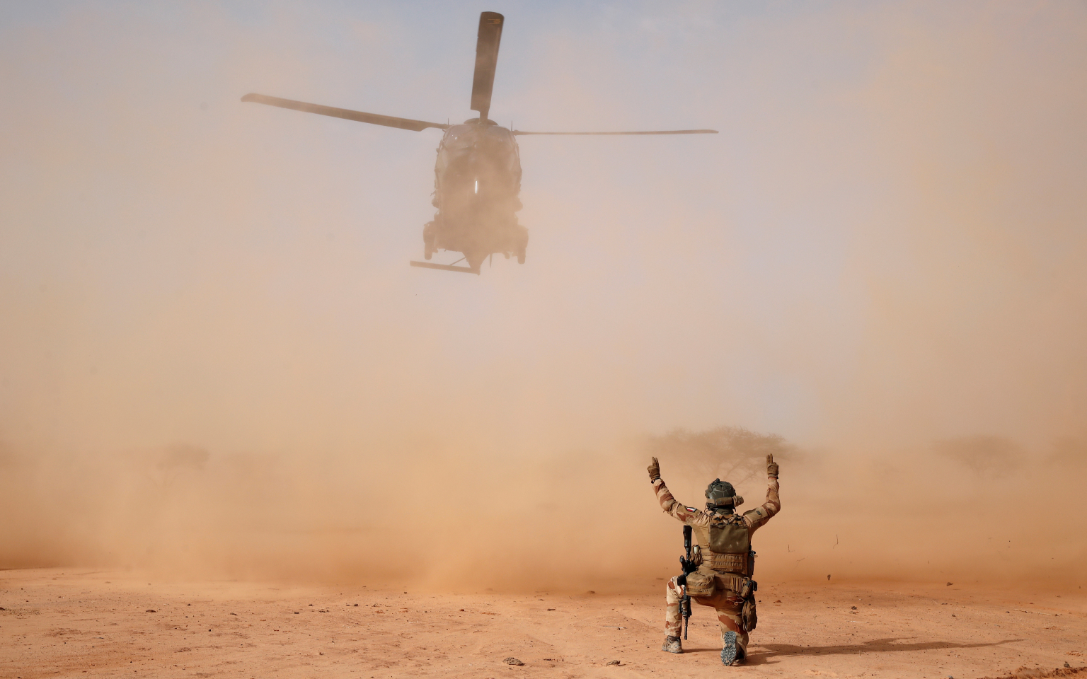 В Мали в ходе операции против джихадистов погибли 13 военных из Франции
